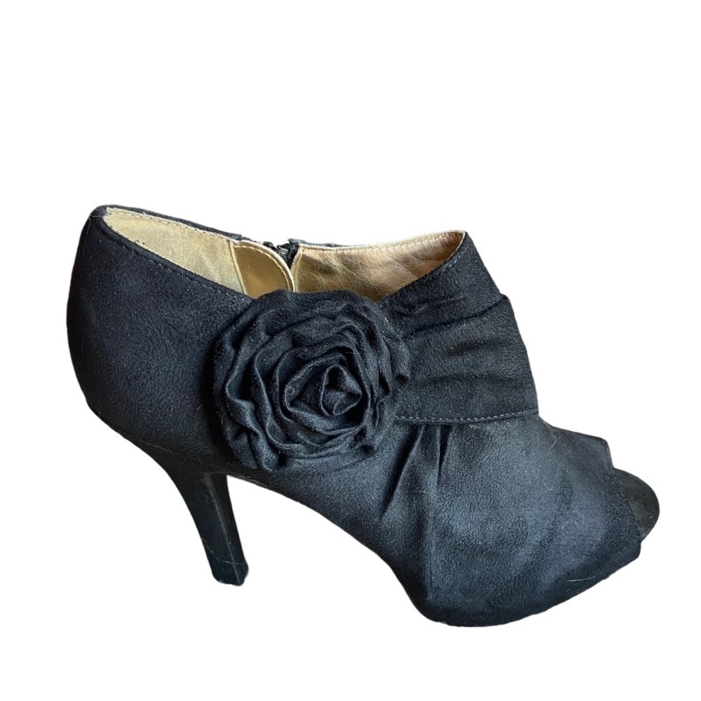 New shoes. Black open toe high heels